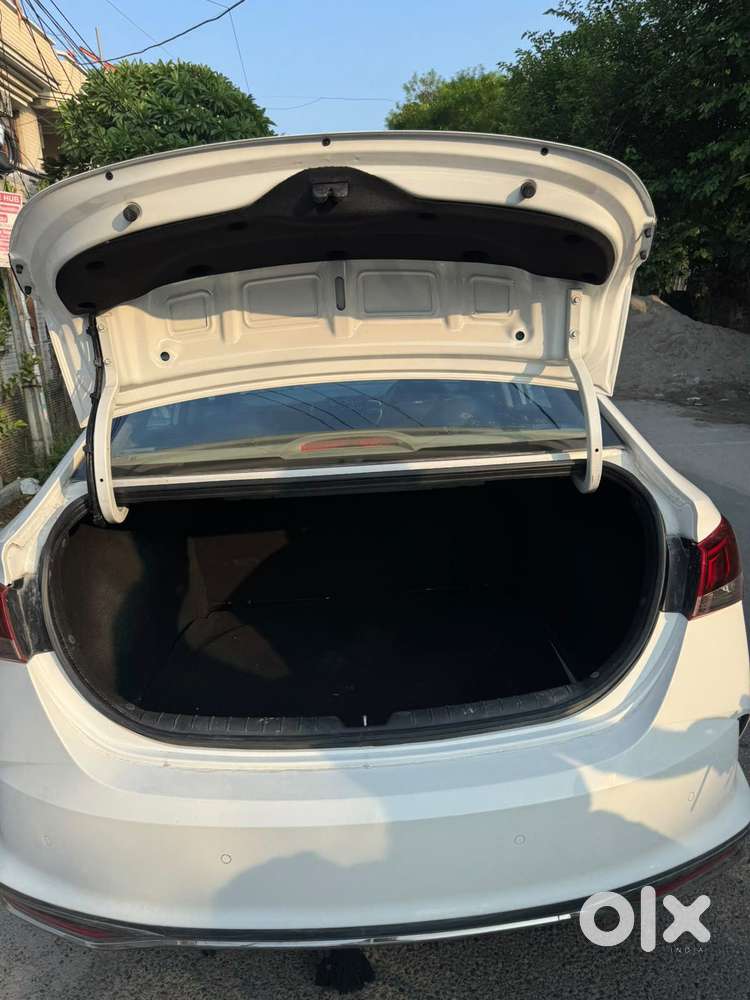 Hyundai Verna 1.6 Sx Vtvt, 2022, Petrol