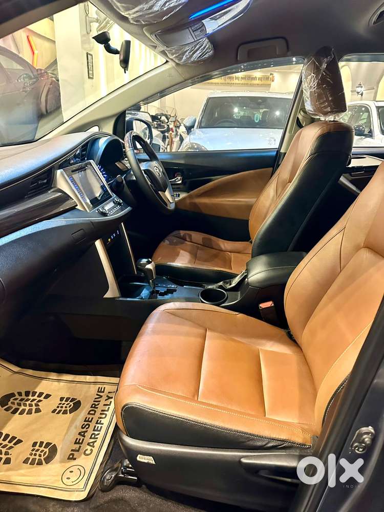 Toyota Innova Crysta 2.8z Automatic, 2017, Petrol