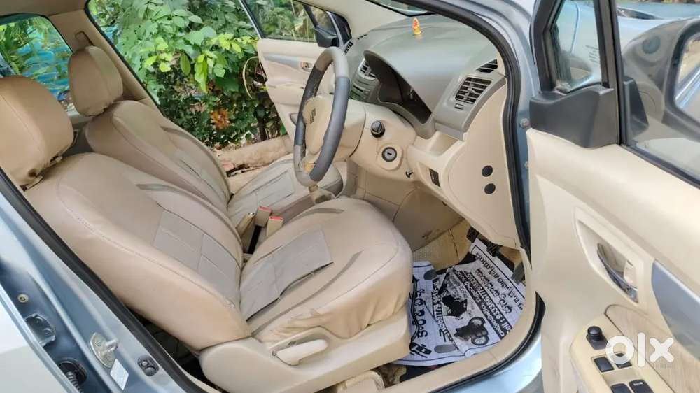 Maruti Suzuki Ertiga Vxi Petrol 2012
