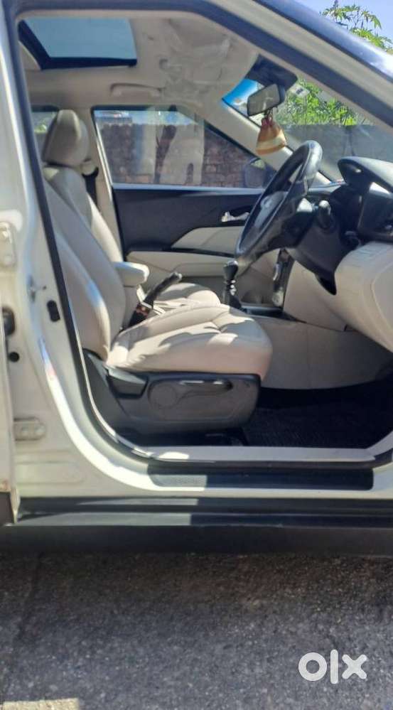 Mahindra Xuv300 W8 Diesel, 2022, Diesel