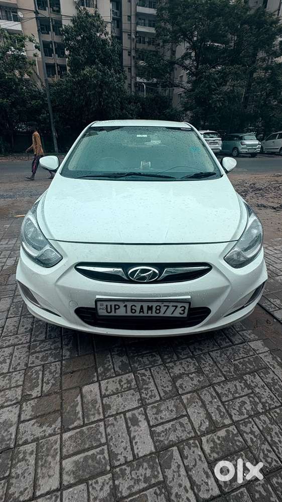 Hyundai Verna Petrol 2013