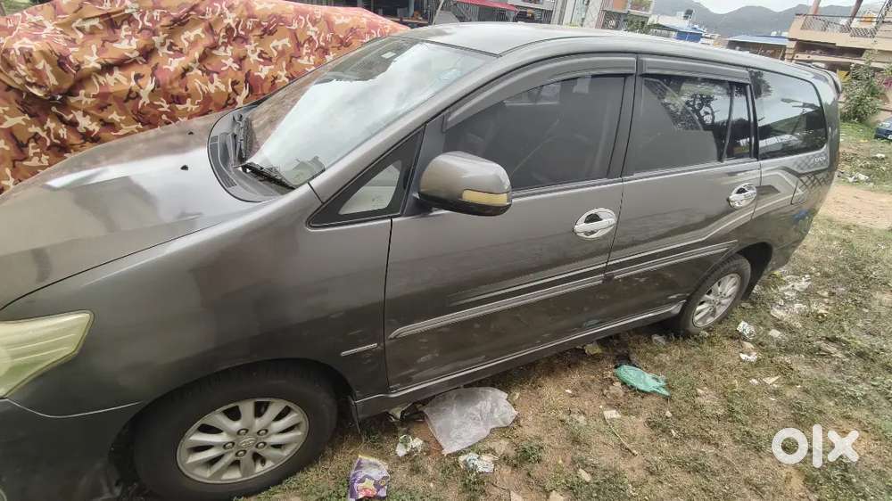 Toyota Innova 2012 Diesel Well Maintained