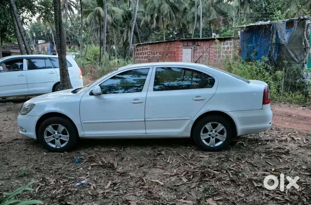 Skoda Laura 2.0 Elegance 2011