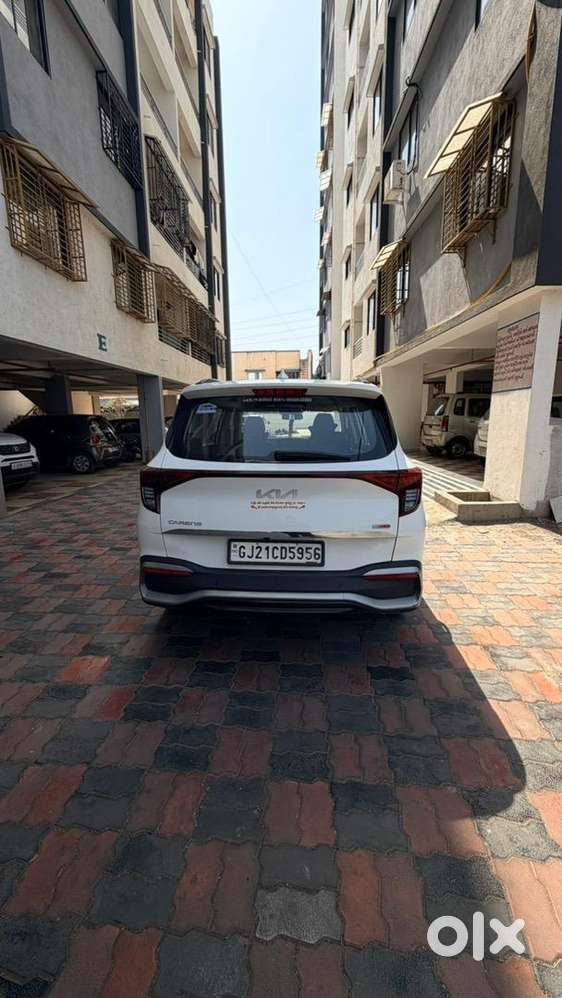 Kia Carens 2023 Petrol Good Condition