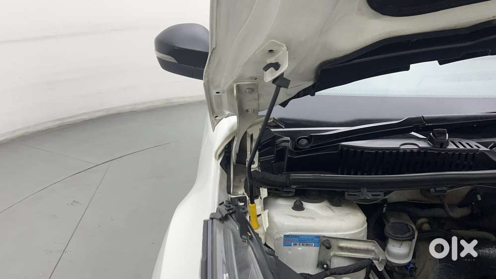 Tata Nexon 1.2 Revotron Xm, 2023, Petrol