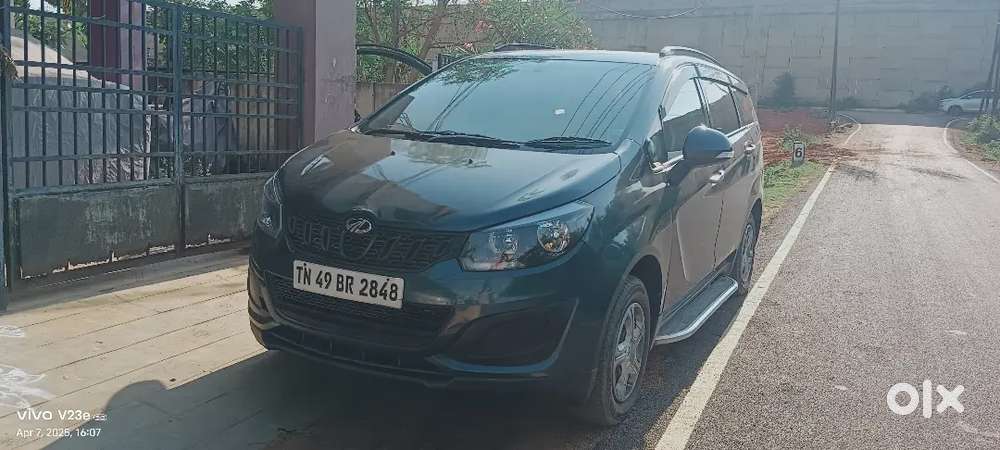Mahindra Marazzo 2018