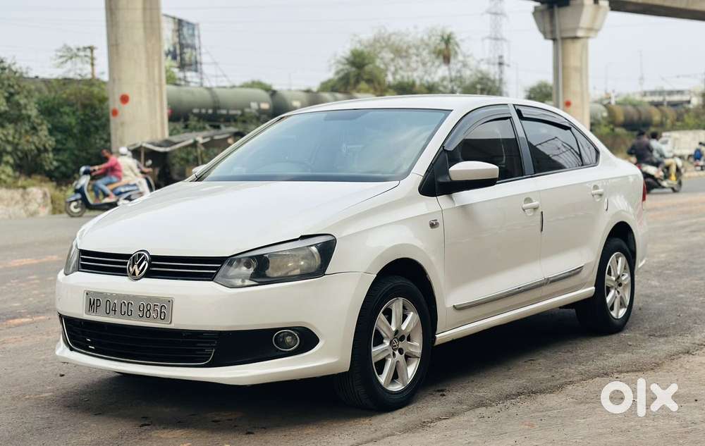 Volkswagen Vento 2010-2013 Petrol Highline, 2011, Petrol