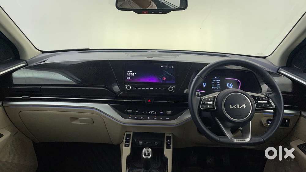 Kia Carens 1.4 Luxury Plus 6 Str, 2022, Petrol