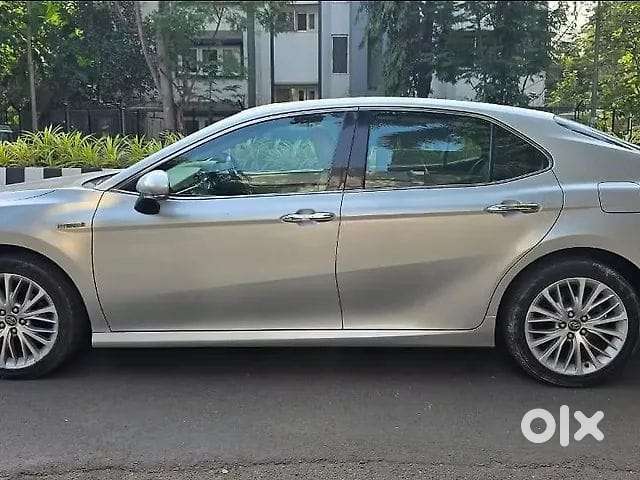 Toyota Camry 2.5 Hybrid, 2019, Petrol