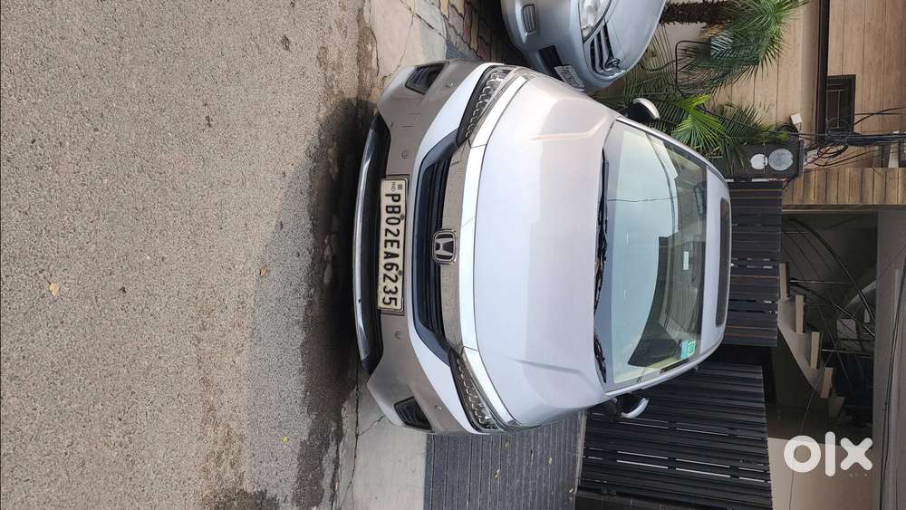 Automatic Top Model 2020. In Immaculate Condition 24000 Km Only Driv