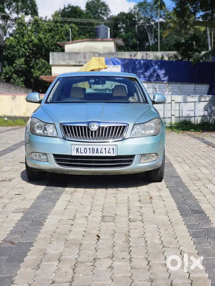 Skoda Laura 2011 2.0 Liture
