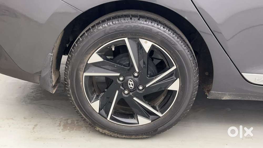 Hyundai Verna 1.5 Sx (o) Vtvt Ivt, 2022, Petrol