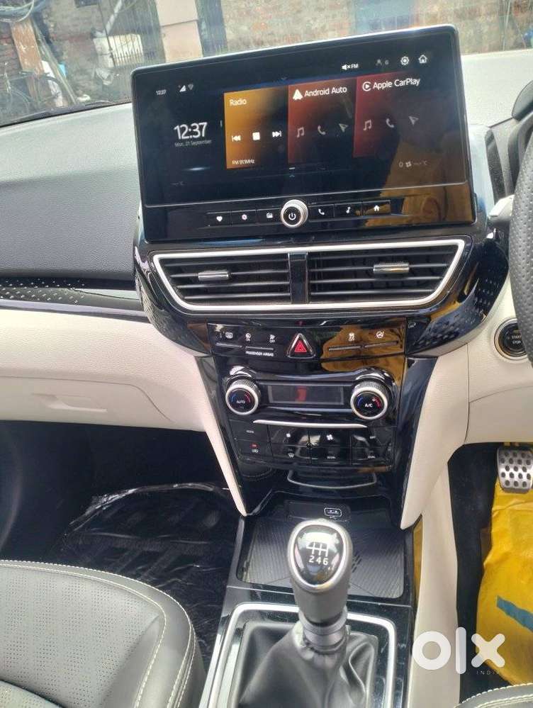 Mahindra Xuv 3xo Ax7l Petrol Mt, 2026, Petrol