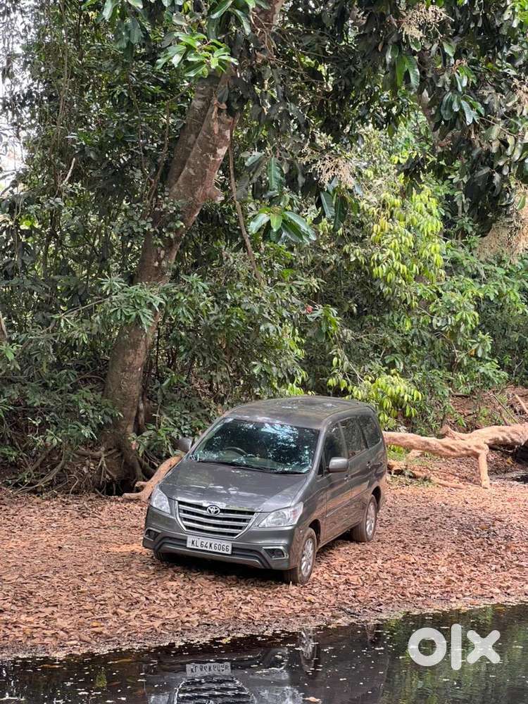 Toyota Innova 2011 Diesel 110000 Km Driven