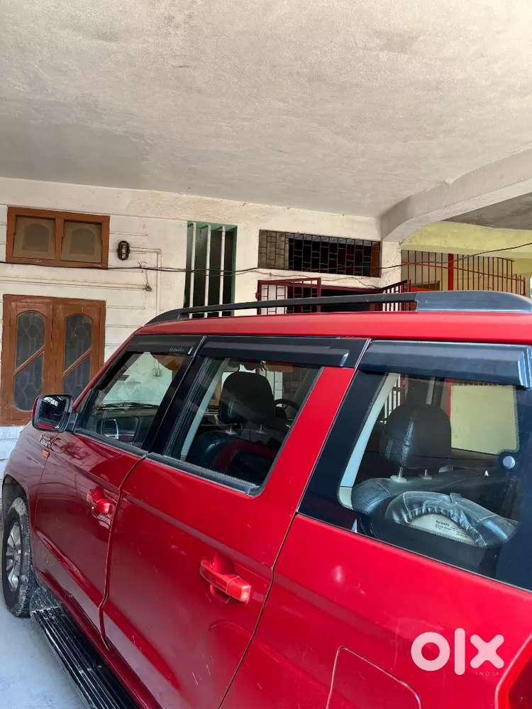 Mahindra Tuv 300