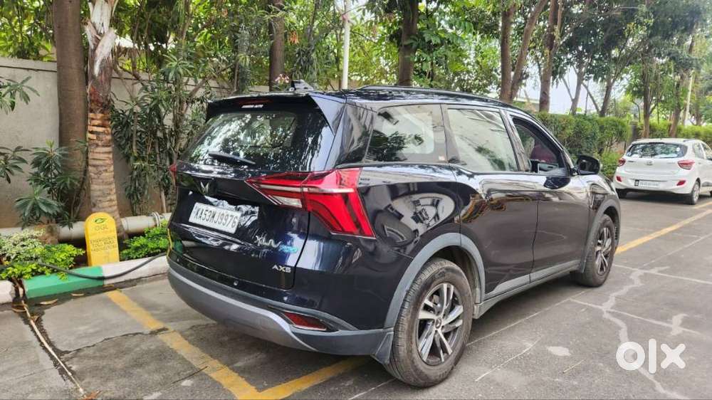 Xuv700 Ax5 Automatic With Panaromic Sunroof