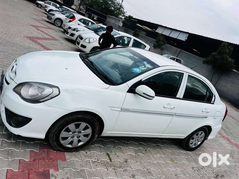 Hyundai Verna Crdi Vgt Sx 1.5, 2011, Diesel