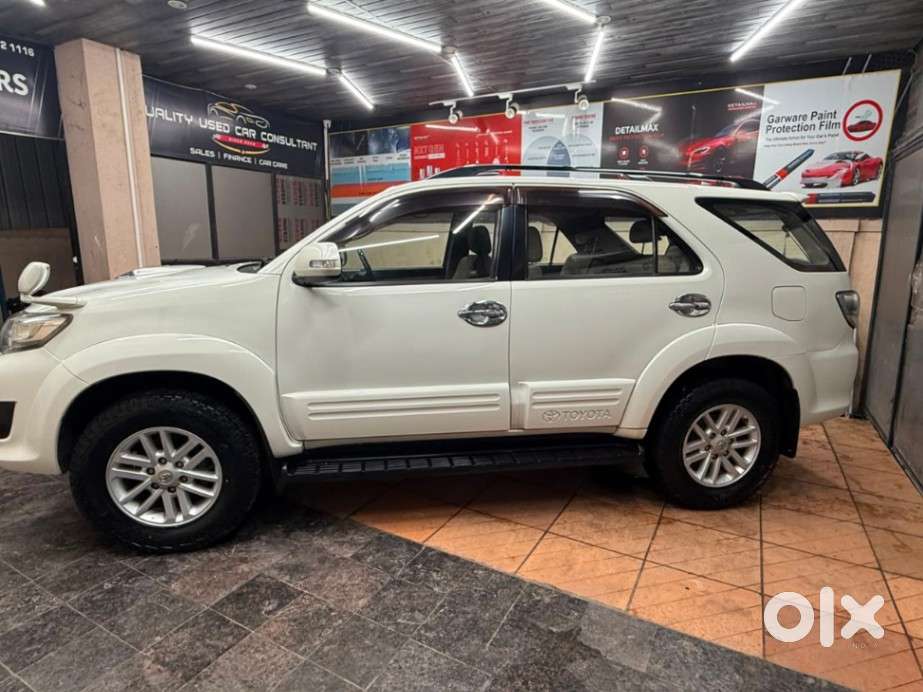 Toyota Fortuner 4x2 Manual, 2014, Diesel