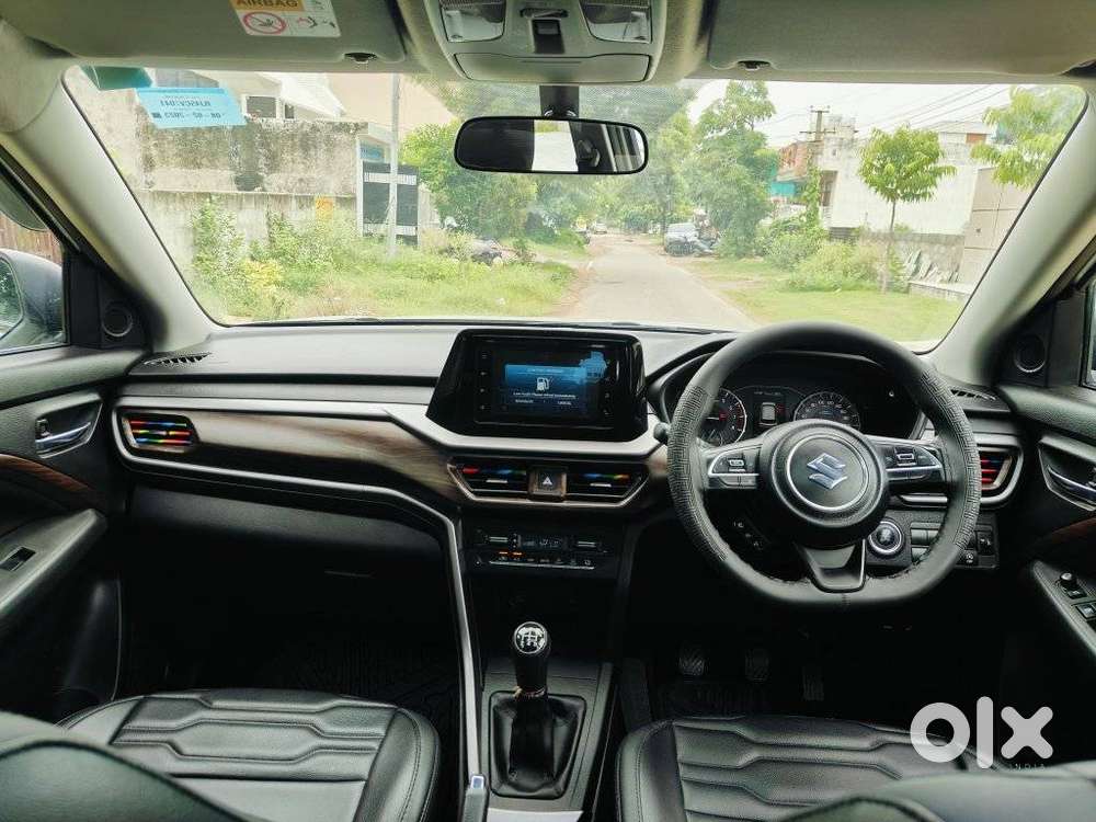 Maruti Suzuki Brezza 1.5 Zxi Smart Hybrid, 2023, Petrol