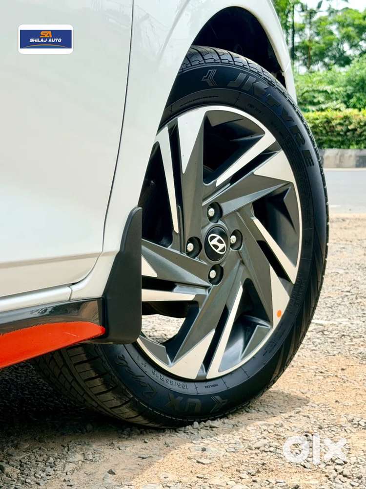 Hyundai I20 Asta (o) 1.2 Mt, 2023, Petrol