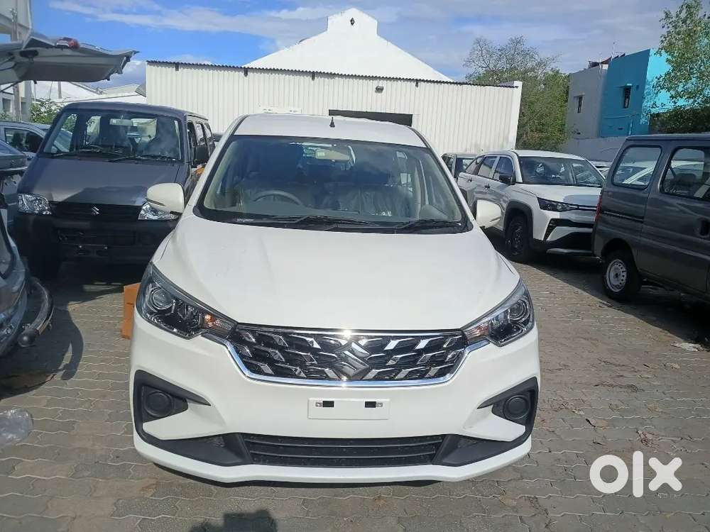 Maruti Suzuki Ertiga 1.5 Vxi 2026