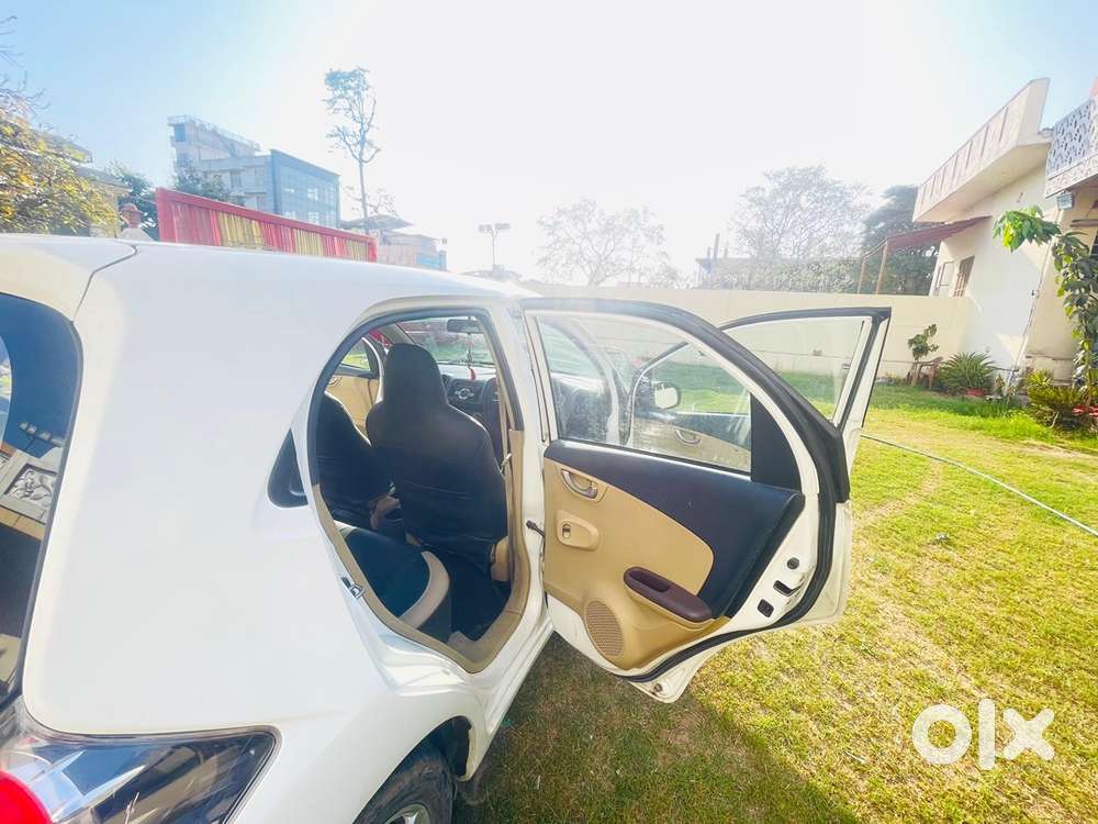 Honda Brio 2012 Petrol Well Maintained