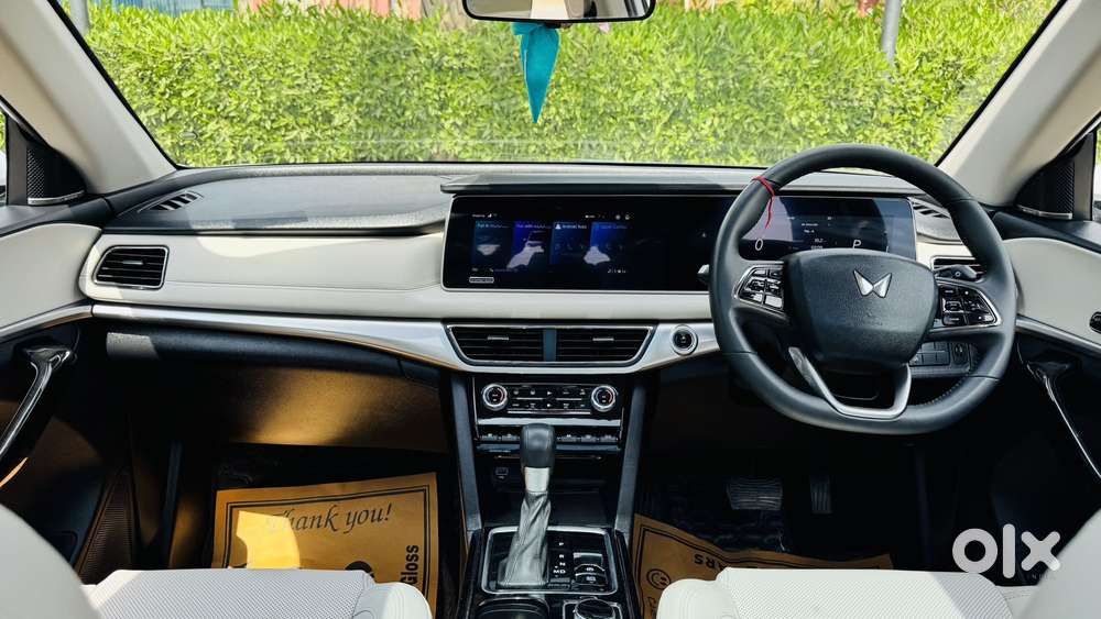 Mahindra Xuv700 2.2 Ax 7 Diesel At Luxury Pack Str, 2024, Diesel