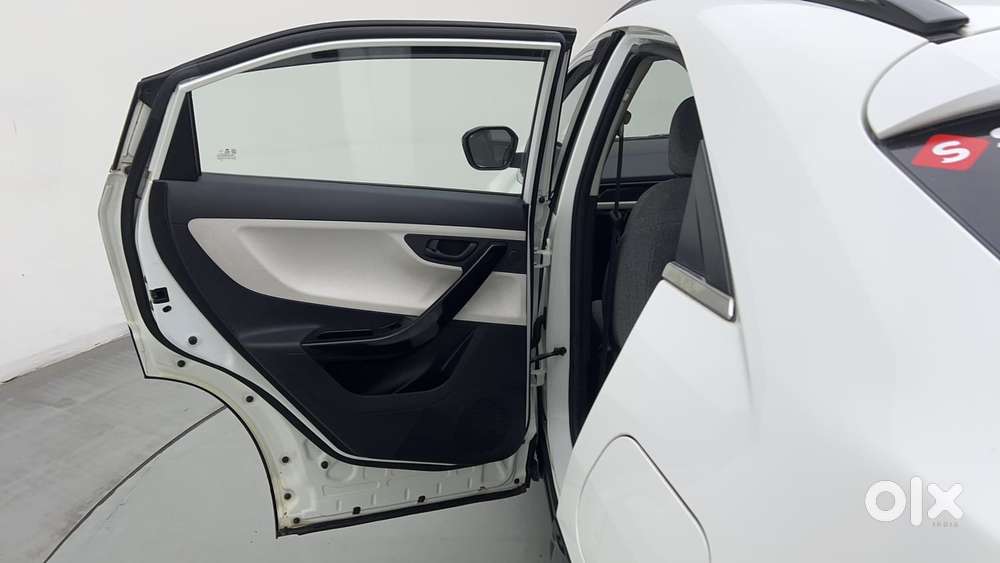 Tata Curvv Pure Plus S 1.2 Revotron Petrol 7dca, 2024, Petrol