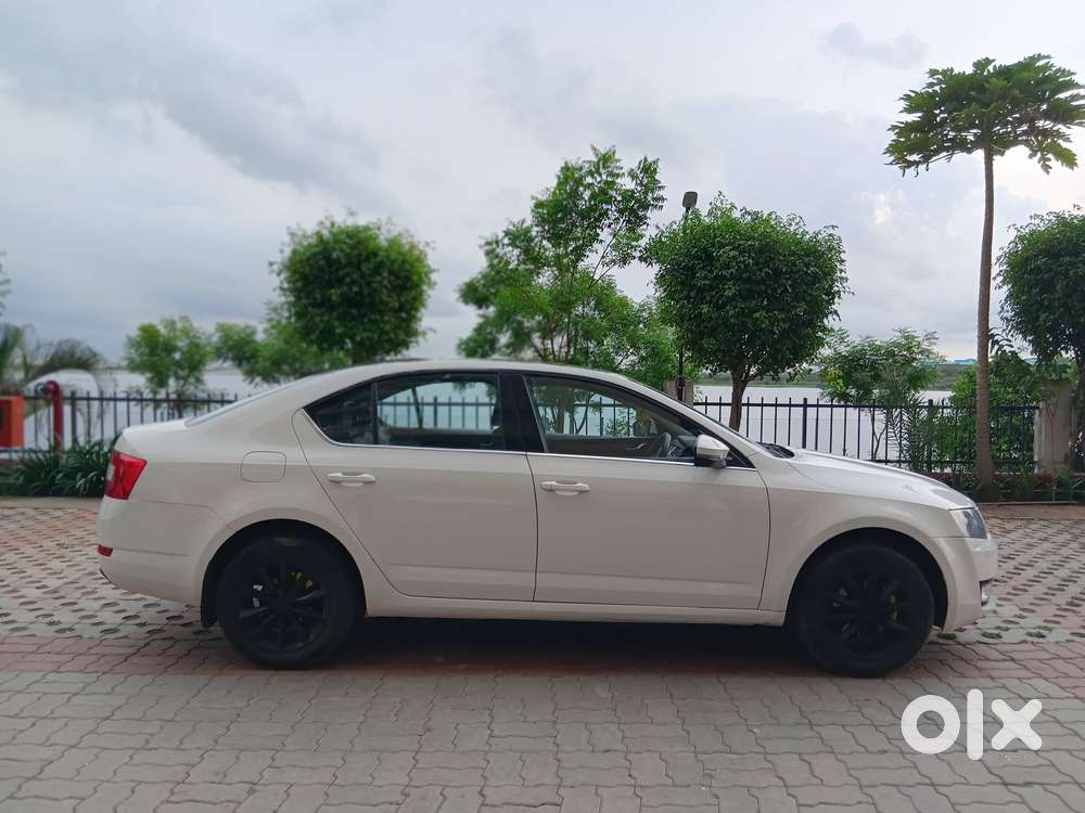 Skoda Octavia 1.9 Elegance Tdi, 2015, Diesel
