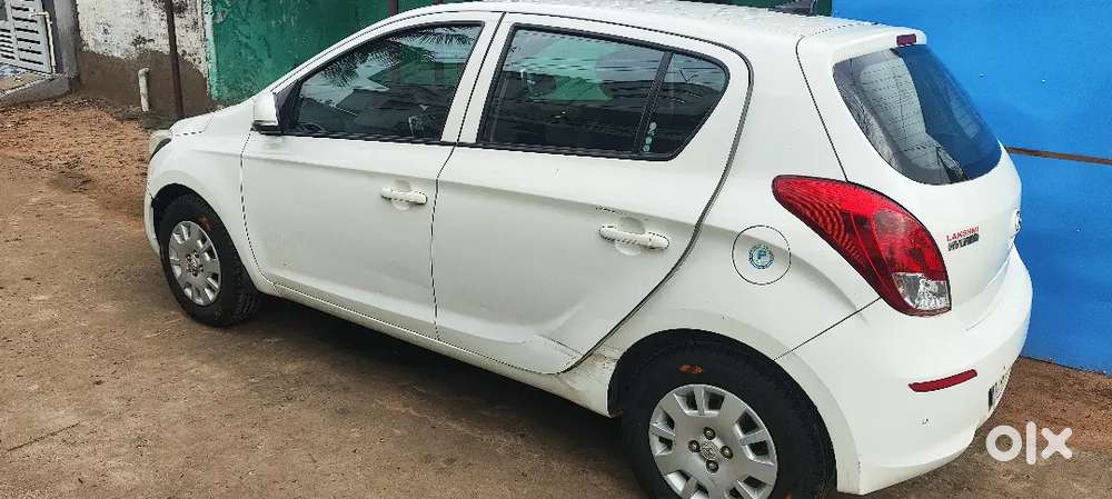 Hyundai I20 Asta Petrol 2013