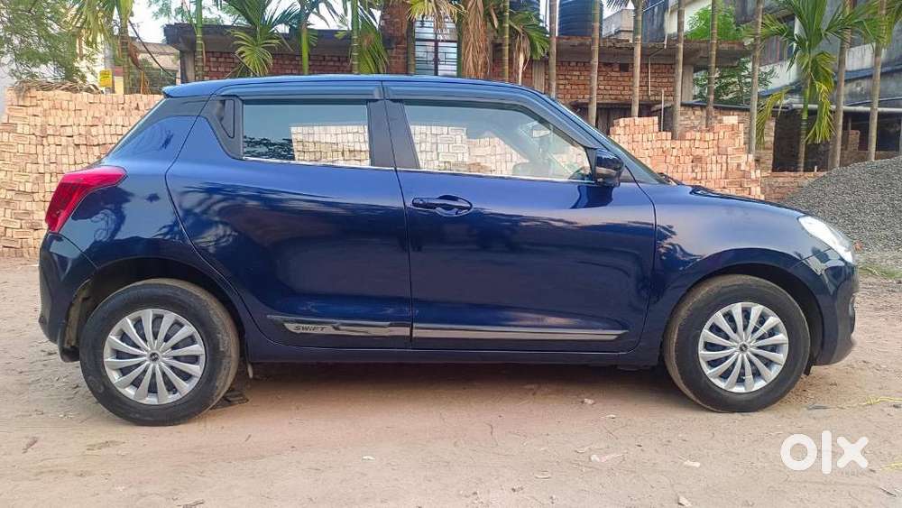 Maruti Suzuki Swift Vxi 1.2 Abs Bs-iv, 2018, Petrol