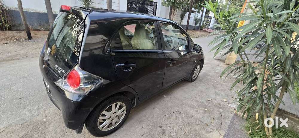 Honda Brio V Automatic, 2013, Petrol