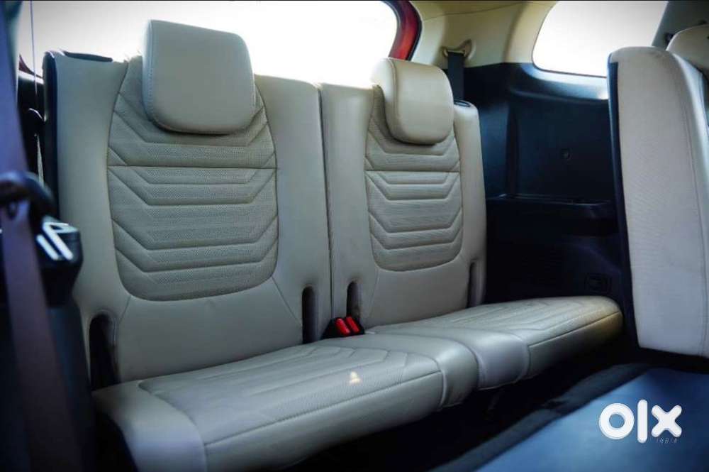 Kia Carens Luxury Plus With Sunroof Top Model Car