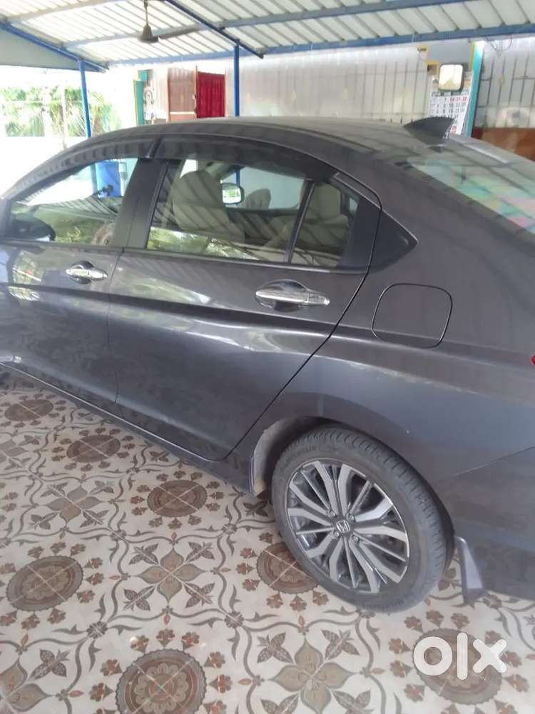 Honda City - Top Variant With Sunroof !!