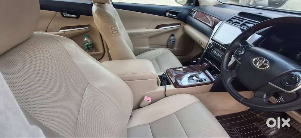 Toyota Camry 2014 2.5 G – Excellent Condition