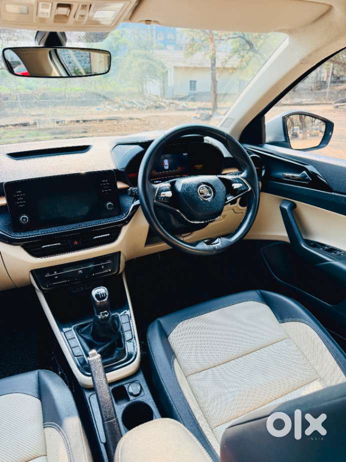 Skoda Slavia 1.0 Tsi Style, 2022, Petrol