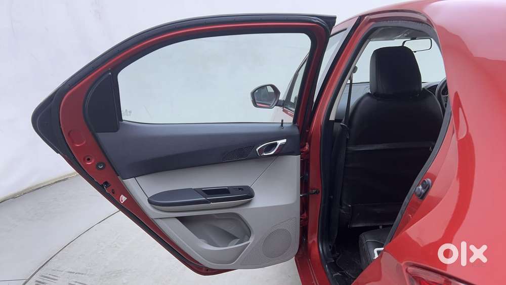 Tata Tiago Xza, 2019, Petrol