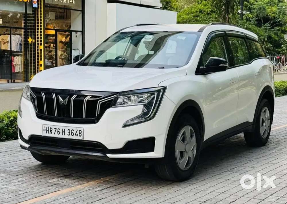 Mahindra Xuv700 Mx 5 Seater