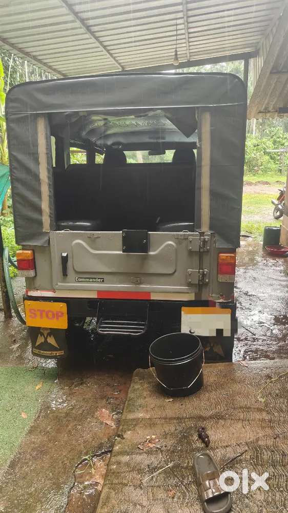 Mahindra Commander 7seater