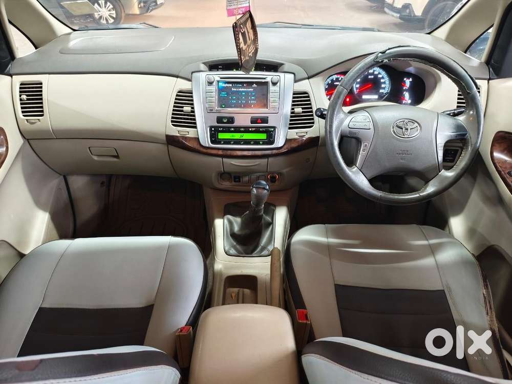 Toyota Innova 2.5 G (diesel) 8 Seater Bs Iv, 2012, Diesel