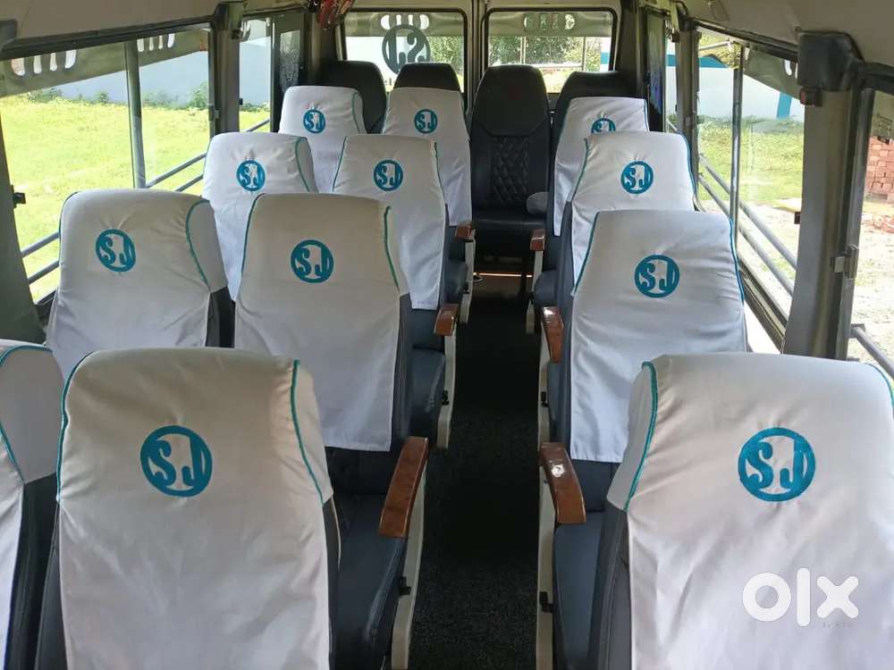 17 Seater Tempo Traveller 2018