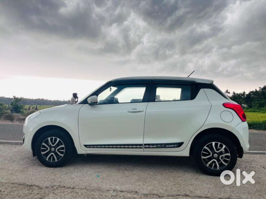 Maruti Suzuki Swift 1.2 Vxi (o), 2022, Petrol