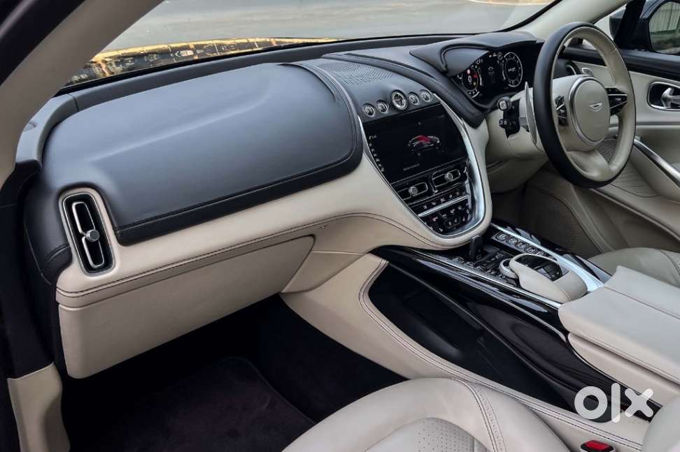 Aston Martin Dbx, 2020, Petrol