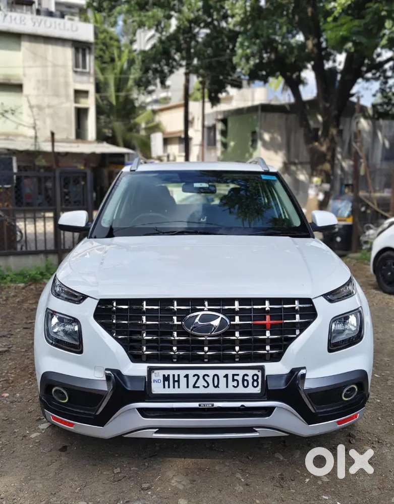 Hyundai Venue 2020 Petrol Well Maintained