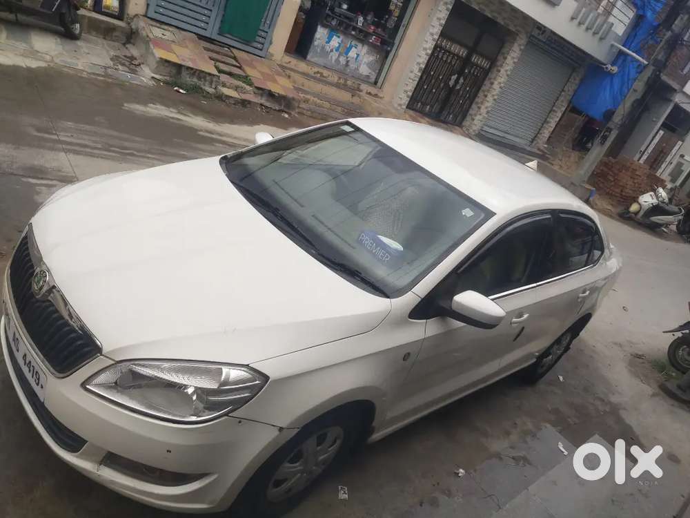 Skoda Rapid 1.6 Ambition 2013