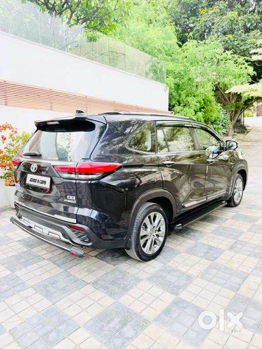 Toyota Innova Hycross 2.0 Zx (o) Hybrid 7 Str, 2024, Cng & Hybrids