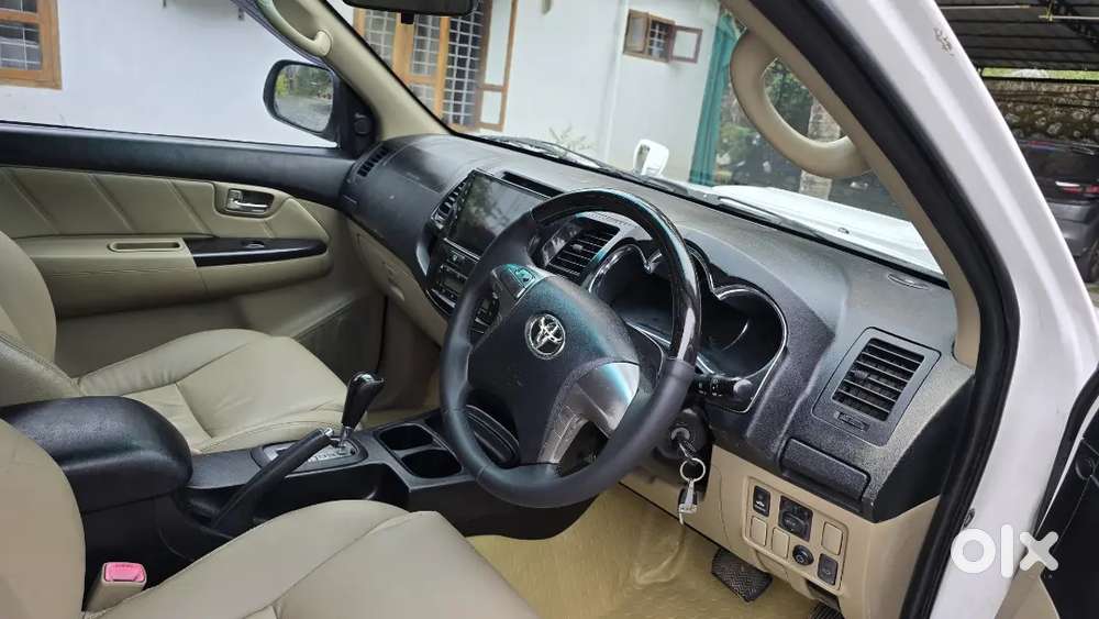 Toyota Fortuner 2014 Diesel 180000 Km Driven
