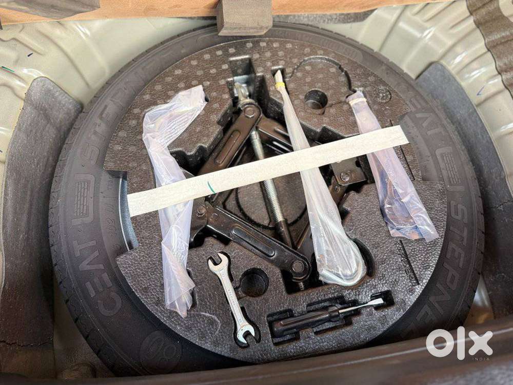 Mahindra Xuv 3xo Ax5 Pm Mt, 2026, Petrol