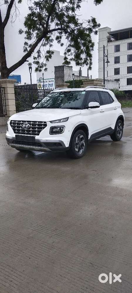 Hyundai Venue Diesel 2021