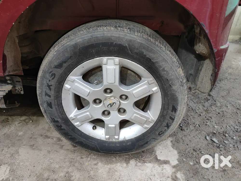 7 Seater Mahindra Quanto C8 Top Model Diesel 2015 Model